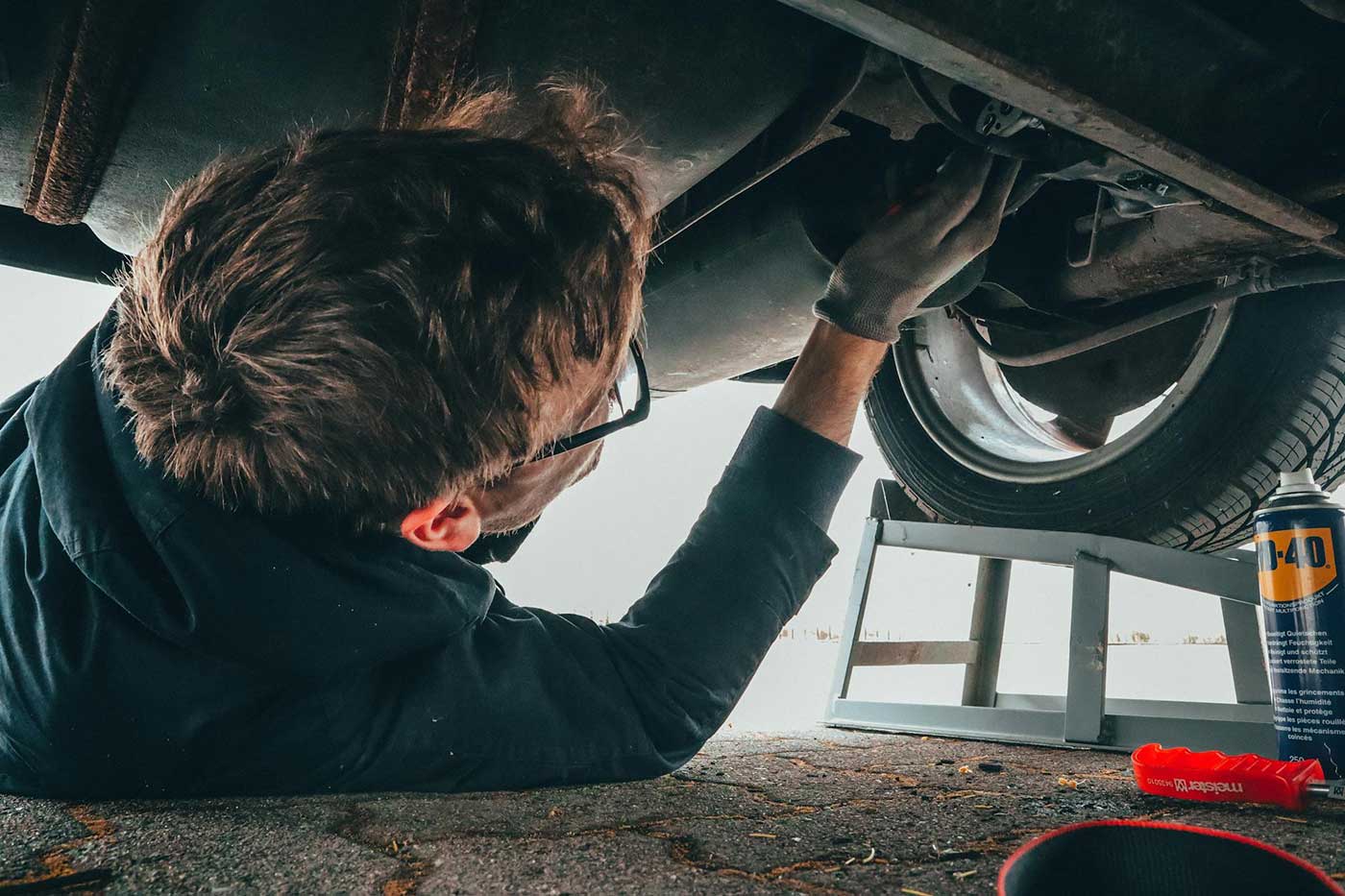 DriveFix mechanic working on a modern vehicle