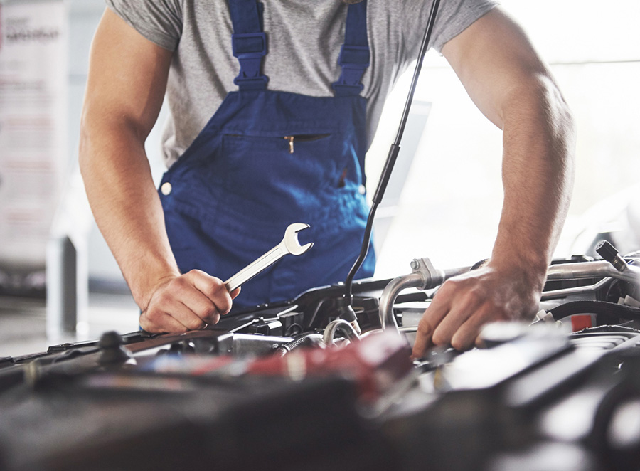 DriveFix technicians reviewing a repair